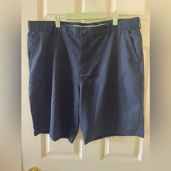 IZod shorts โข Mens size 40 - Picture 1 of 6
